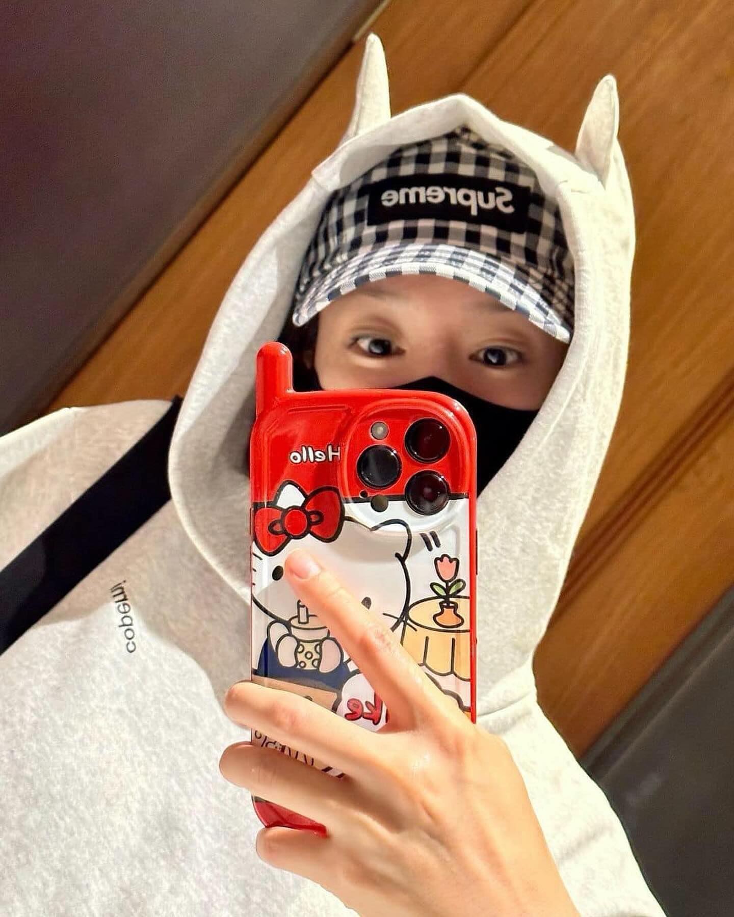 힙한 언니들은 슈프림 캠프캡🖤🧢 이미지5
