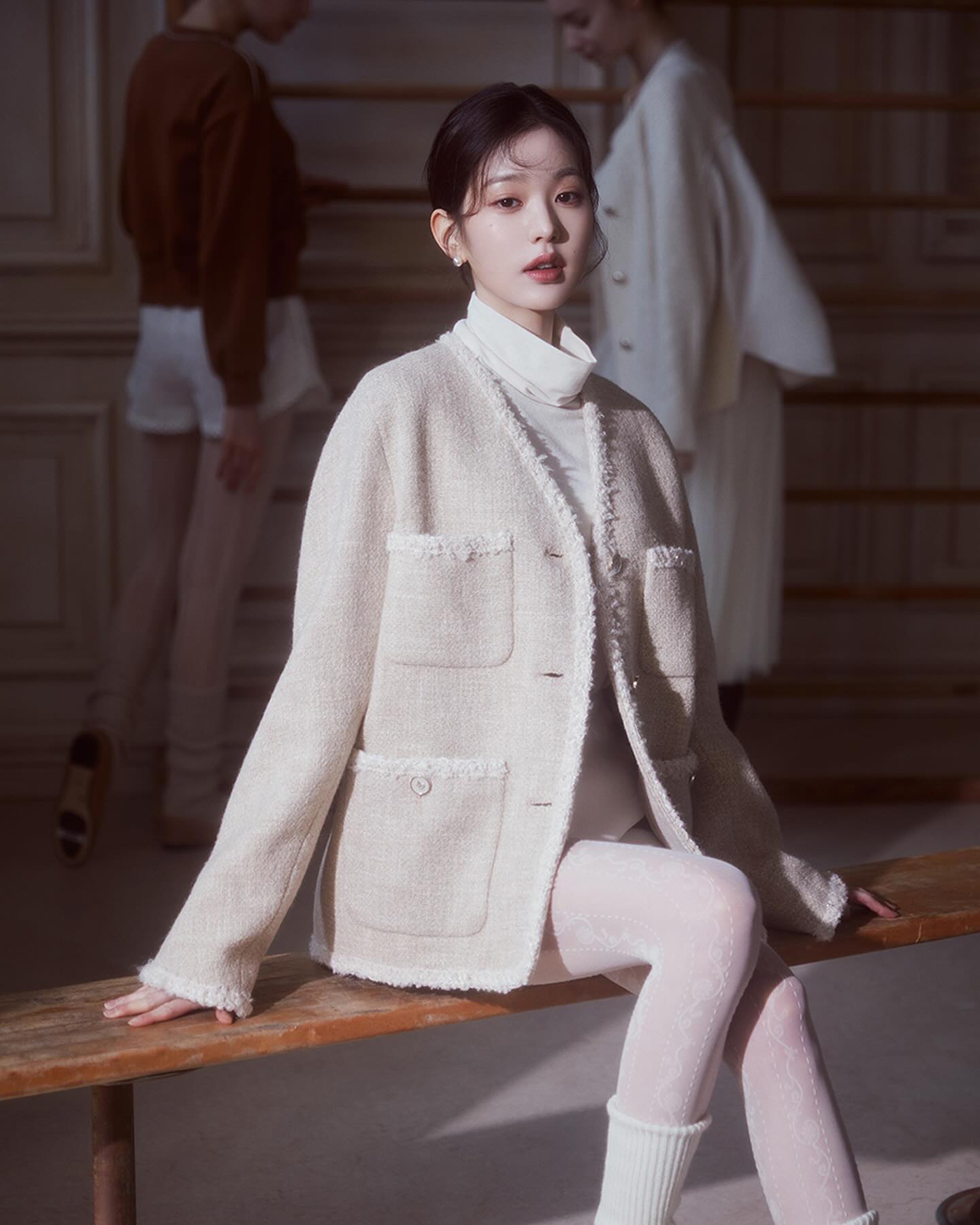 공개되자마자 화제 되고 있는 SJSJ x 장원영 FW 컬렉션🩷🤍페미닌 발레코어 우아미 #광고 이미지