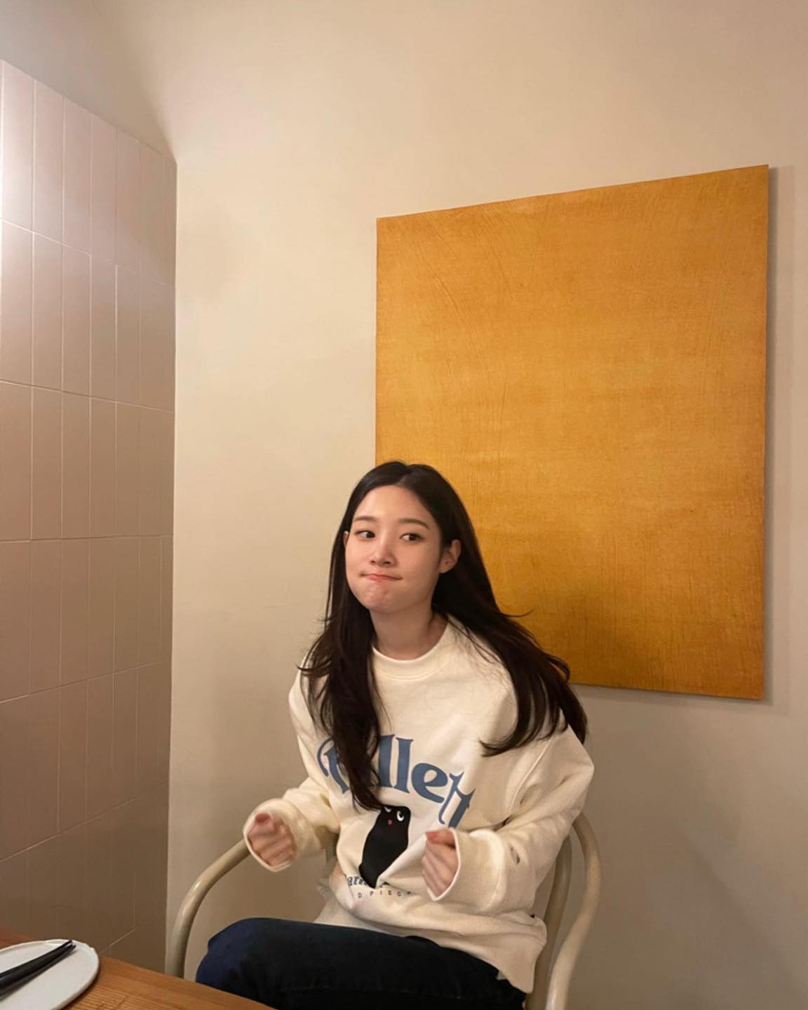 깔끔한 화이트 맨투맨 어때🙌🏻🤍 이미지