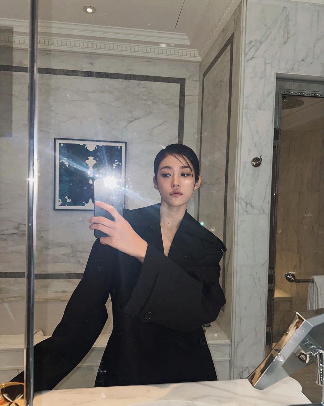 영화같은 발렌시아가쇼 노윤서🖤 이미지