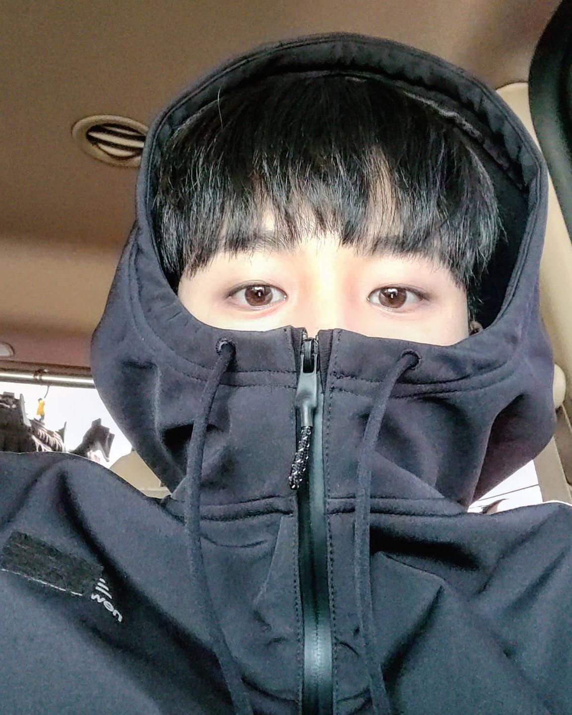 무빙 끝🥲이정하 가을 남친룩🖤 이미지5