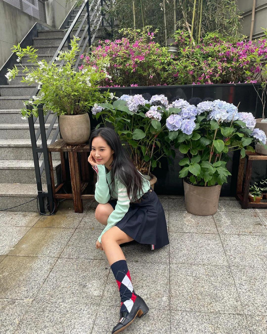 톰브라운하면👩🏻✈️🤍 프레피룩 이미지