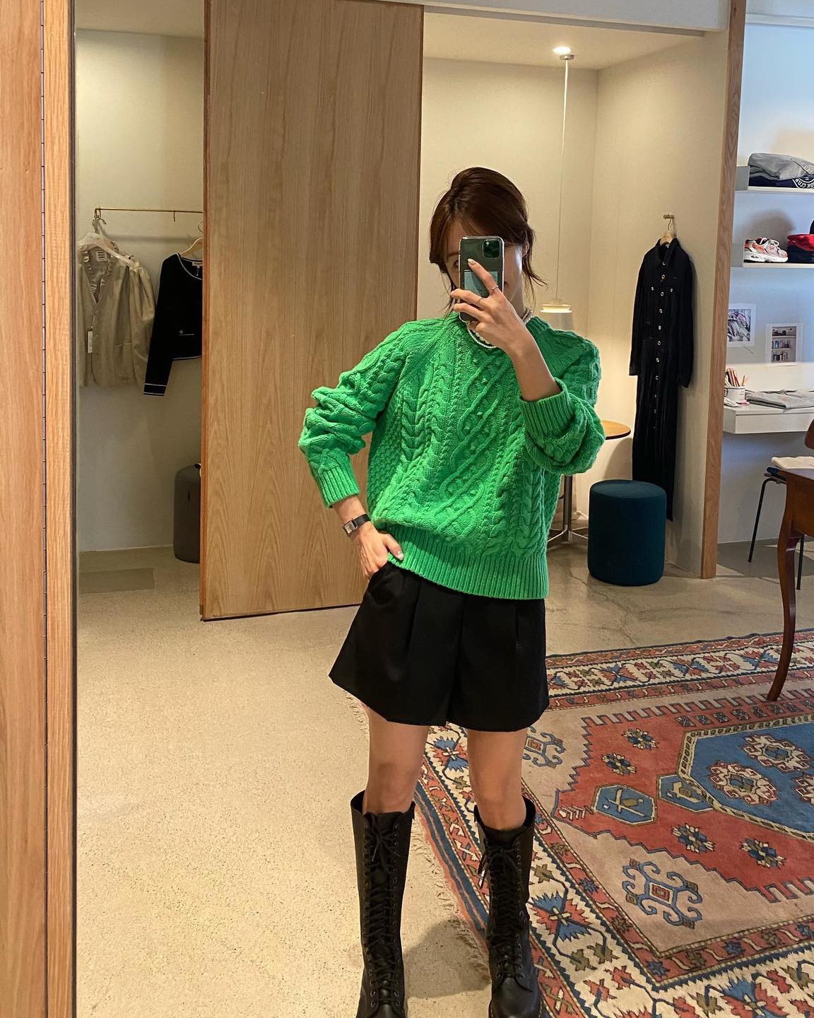요즘 딱좋은✌🏻니트 반바지 조합💙 이미지