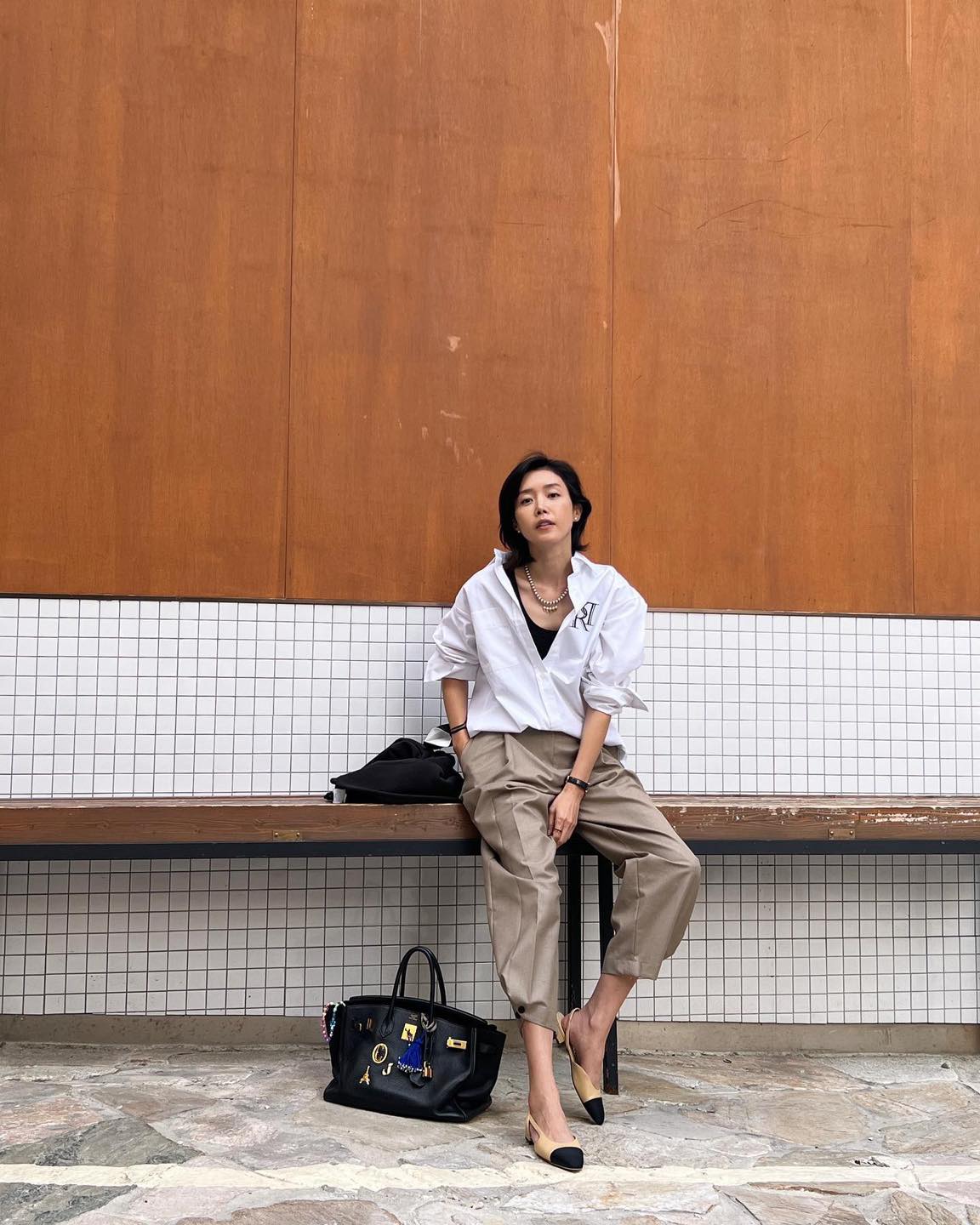 롤업으로 시크하게🥼화이트셔츠 이미지