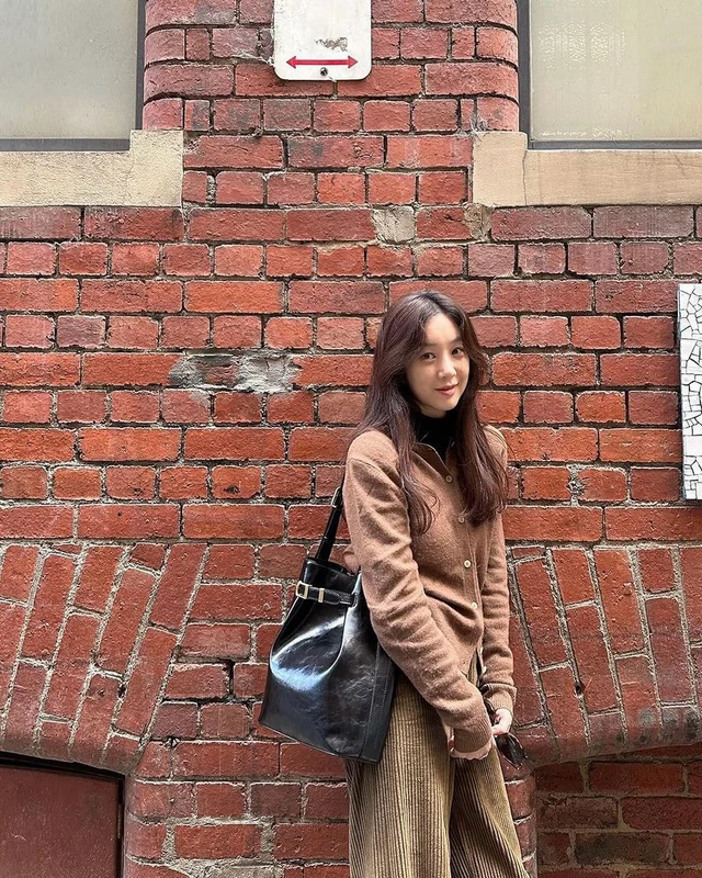 려원 언니 가을룩🤎🖤@배울게요 이미지
