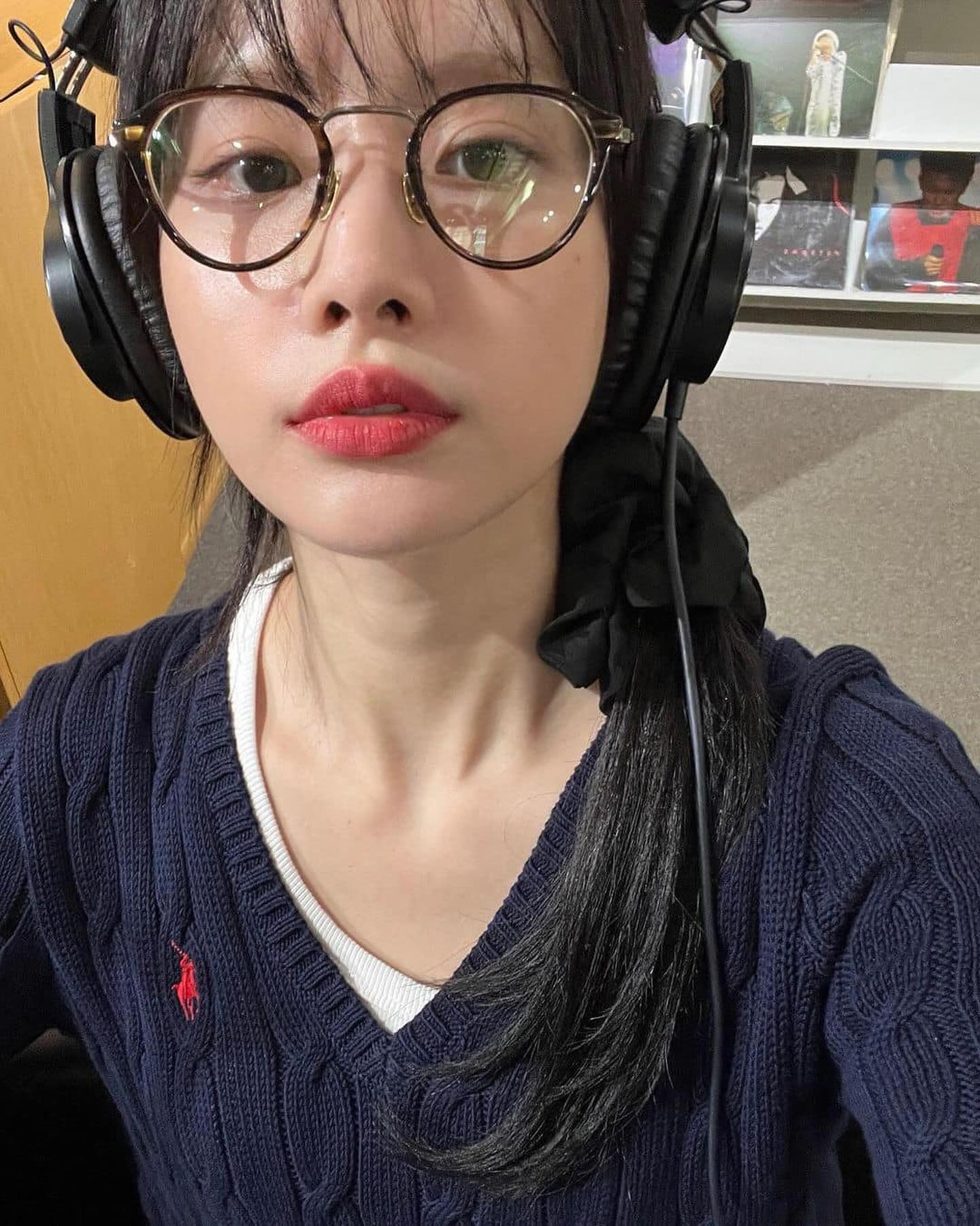 쉬운 폴로 브이넥 니트 코디🐎💙 이미지