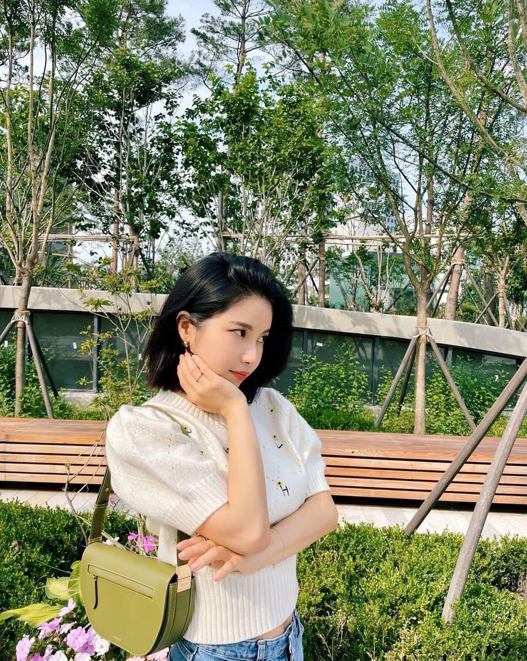 이제 반팔니트도 도톰한거로🩶🌾 이미지7