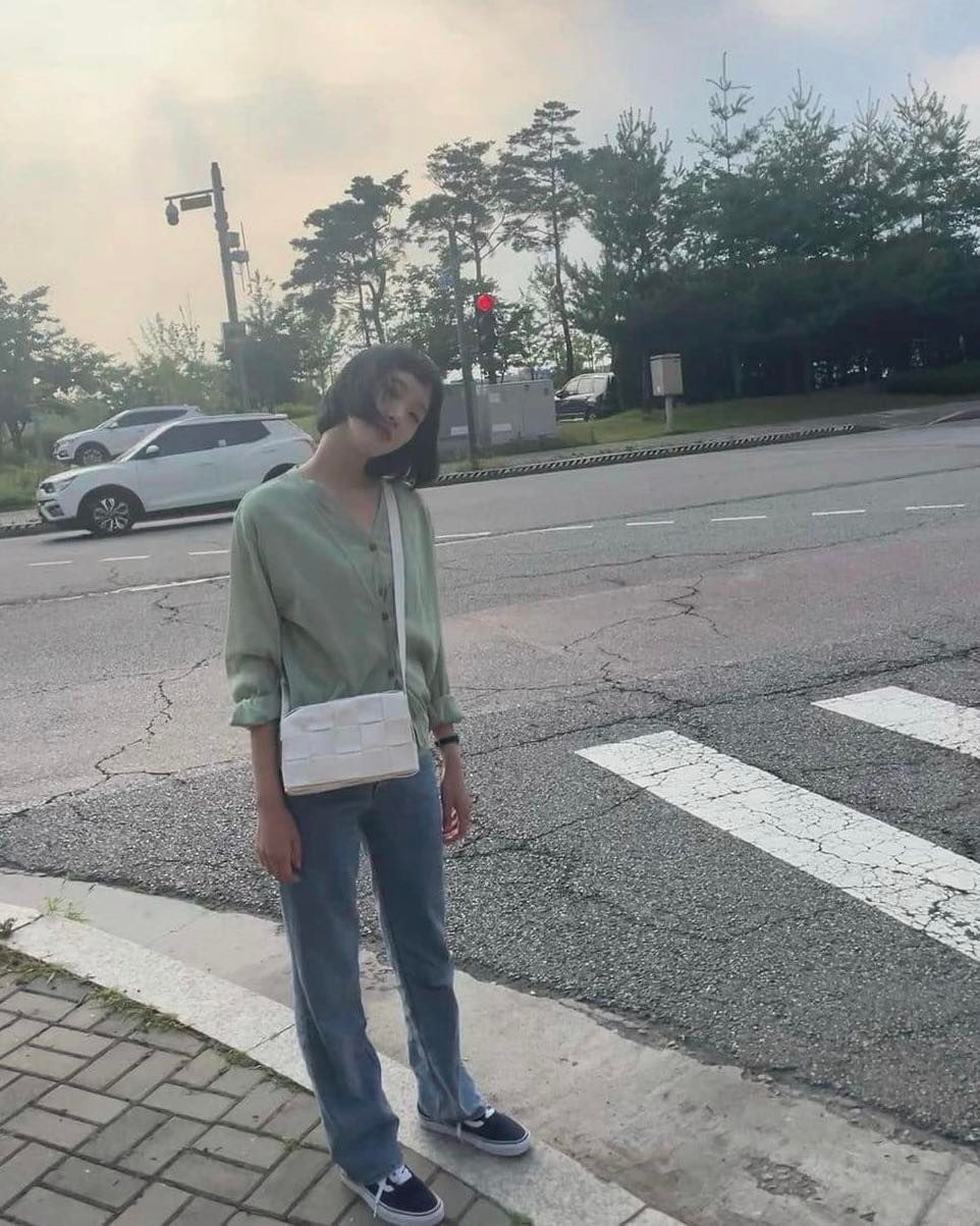 컬러감 이쁜 보테가 카세트백🏁🩵 이미지