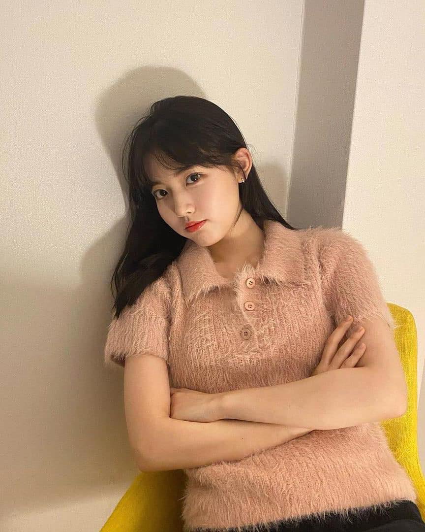 이제 반팔니트도 도톰한거로🩶🌾 이미지2