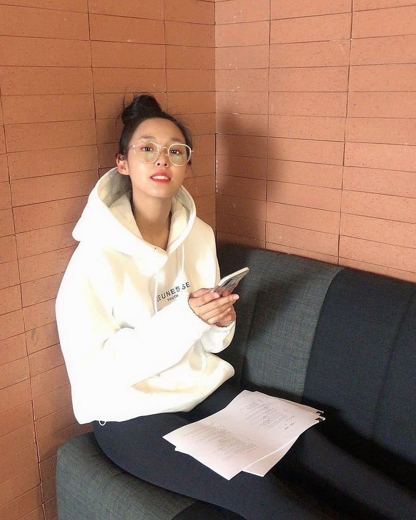 편한 후드에 안경으로 꾸안꾸🤓 이미지
