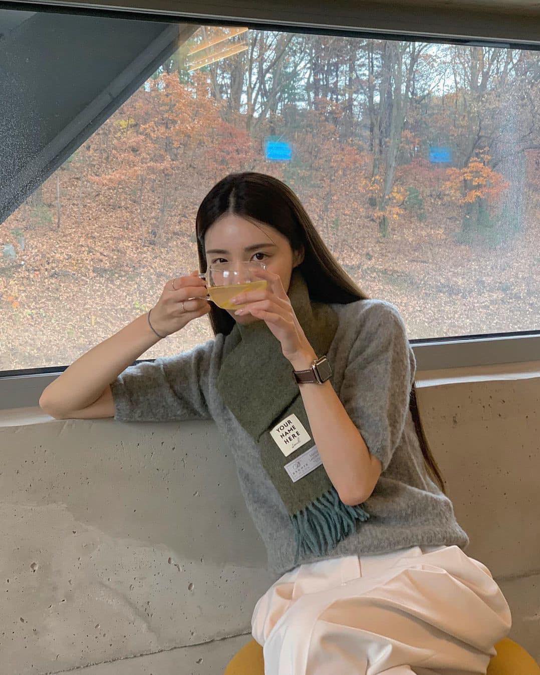 이제 반팔니트도 도톰한거로🩶🌾 이미지3