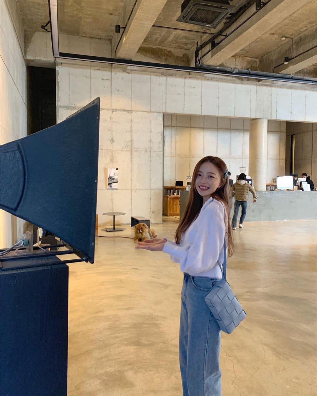 컬러감 이쁜 보테가 카세트백🏁🩵 이미지