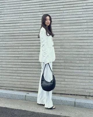 언니들 무드🤍🖤롱샴 로조 호보백
세련된 가을 포인트룩으로 딱이야👜@탐나 #광고 이미지