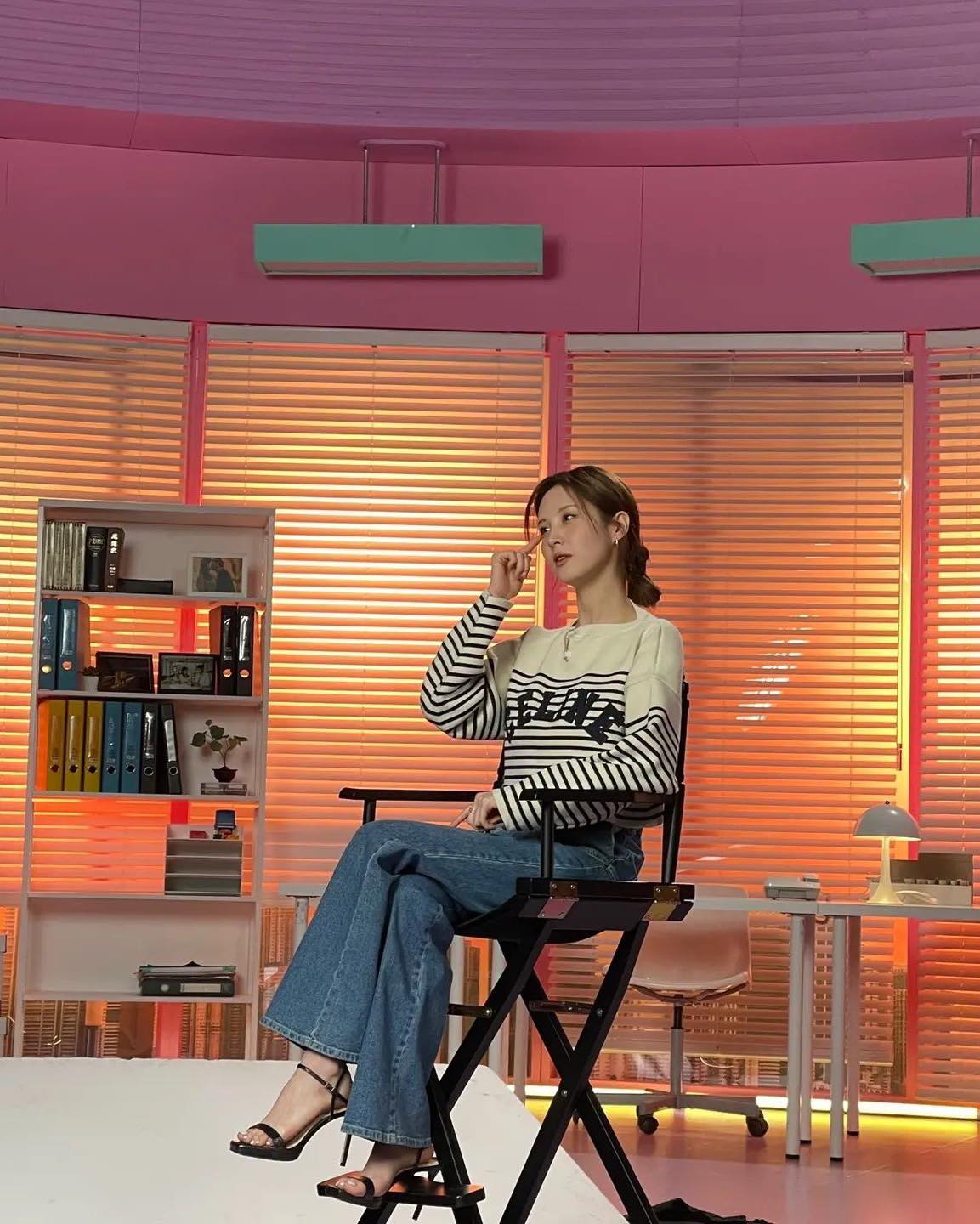 스트라이프 니트에 청바지🧶👖 이미지