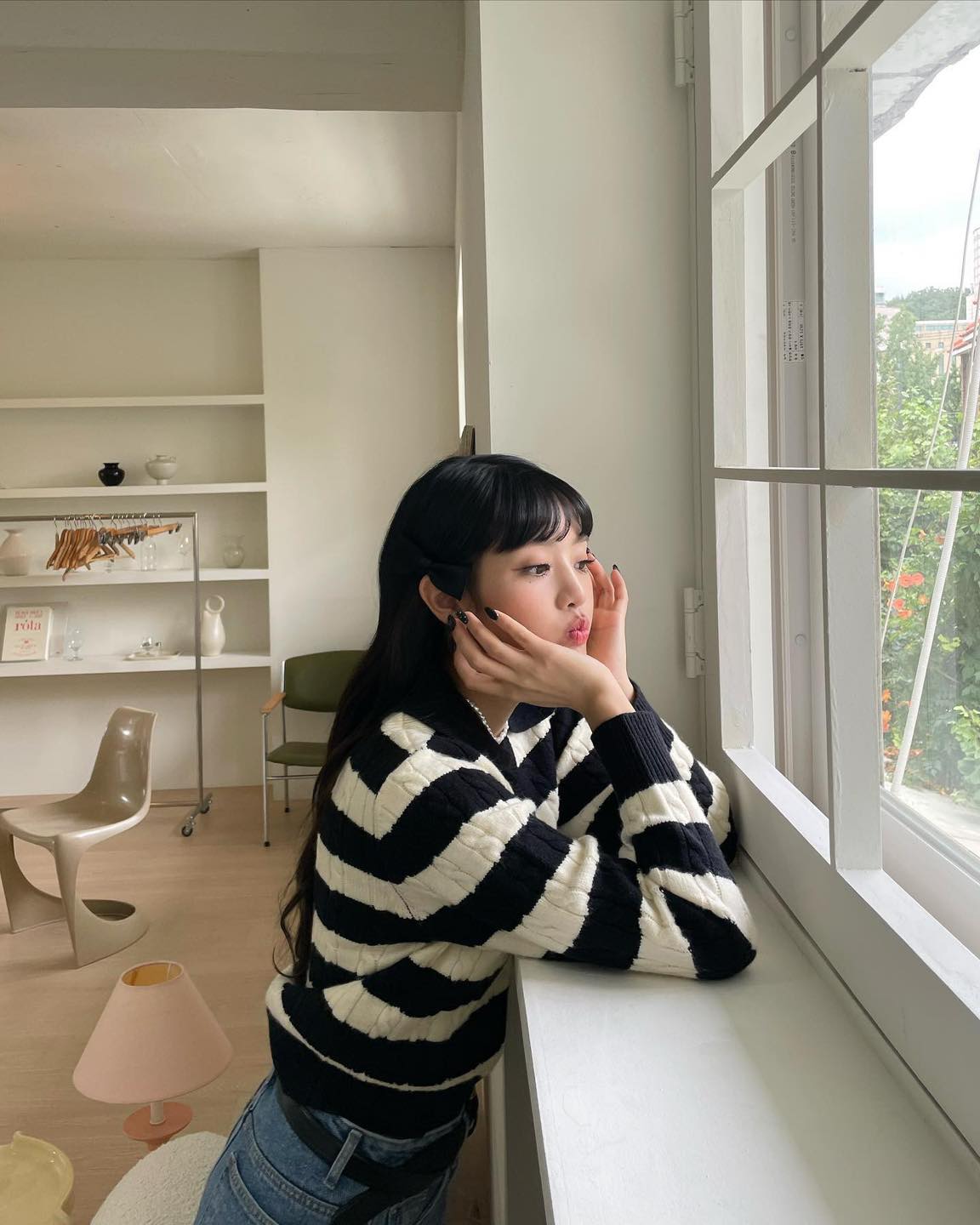 스트라이프 니트에 청바지🧶👖 이미지