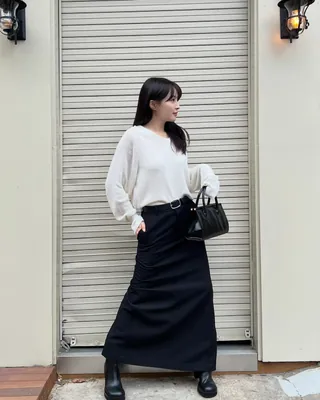 니트에 롱스커트 코디 어때🤍🖤 이미지