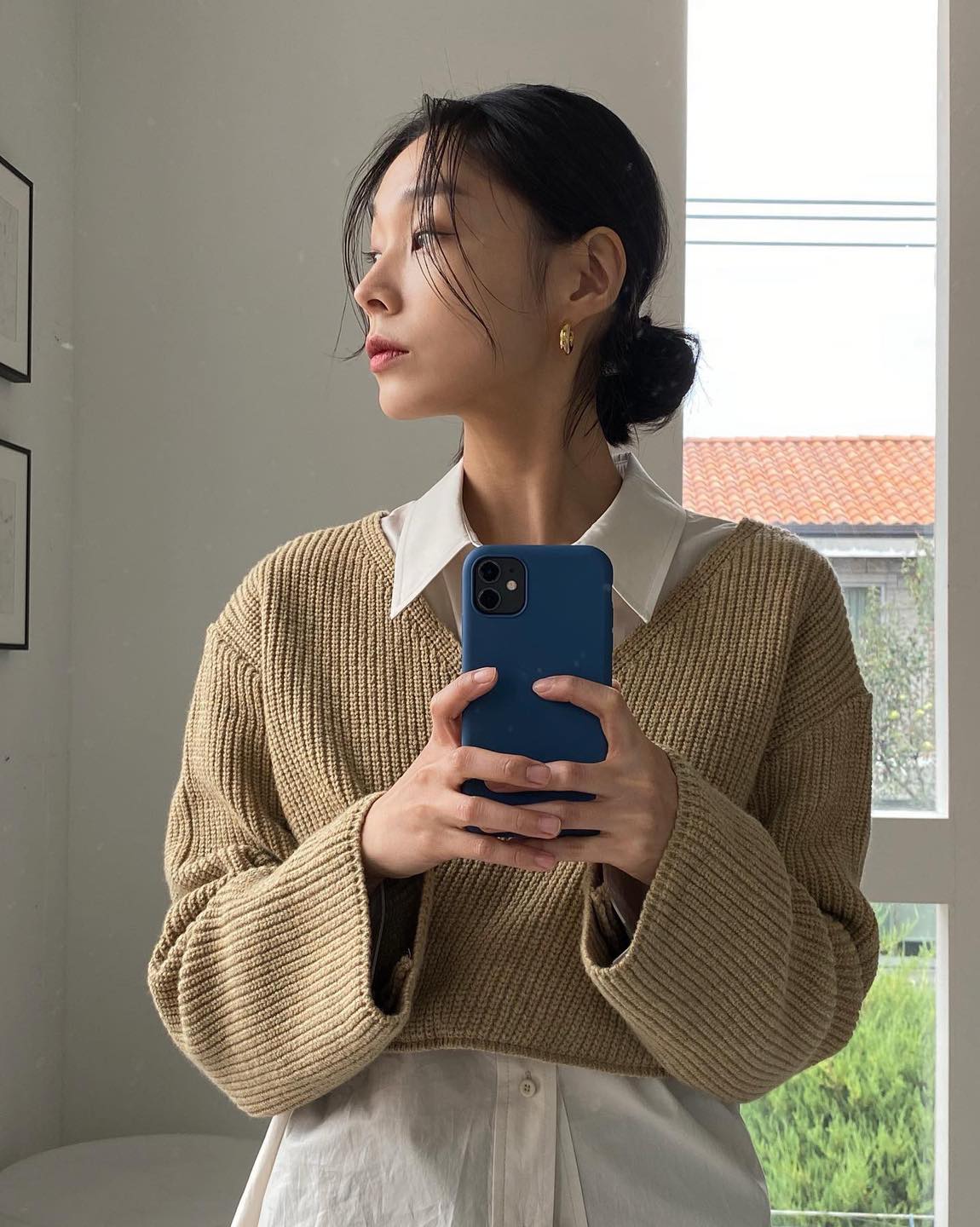 브이넥 니트엔 셔츠 레이어드🥣🩶 이미지
