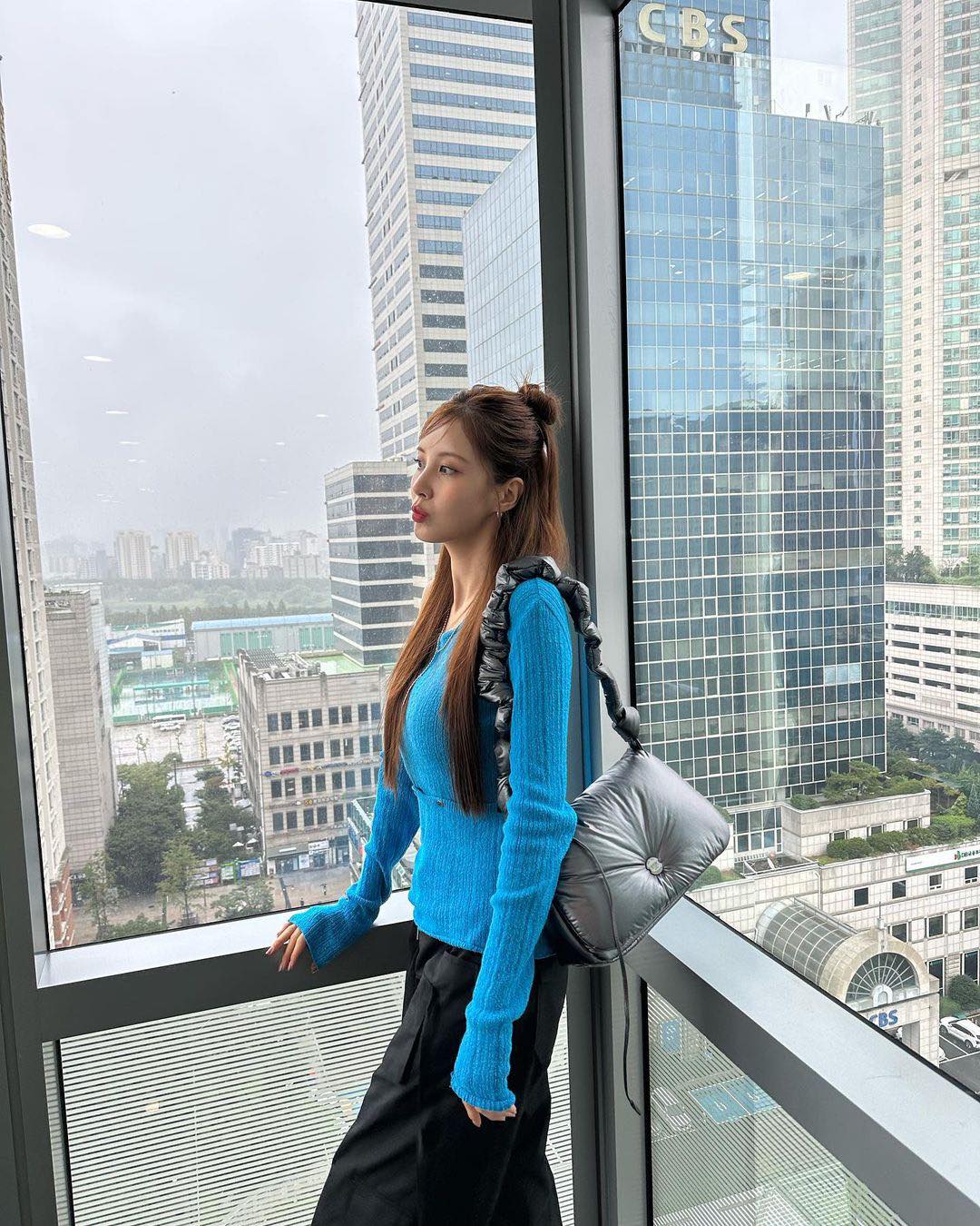 폭신 패딩백☁️🖤로사케이 누볼라
올가을 언니들의 가방픽👜가벼운 데일리백으로 편하게🩶#광고 이미지2