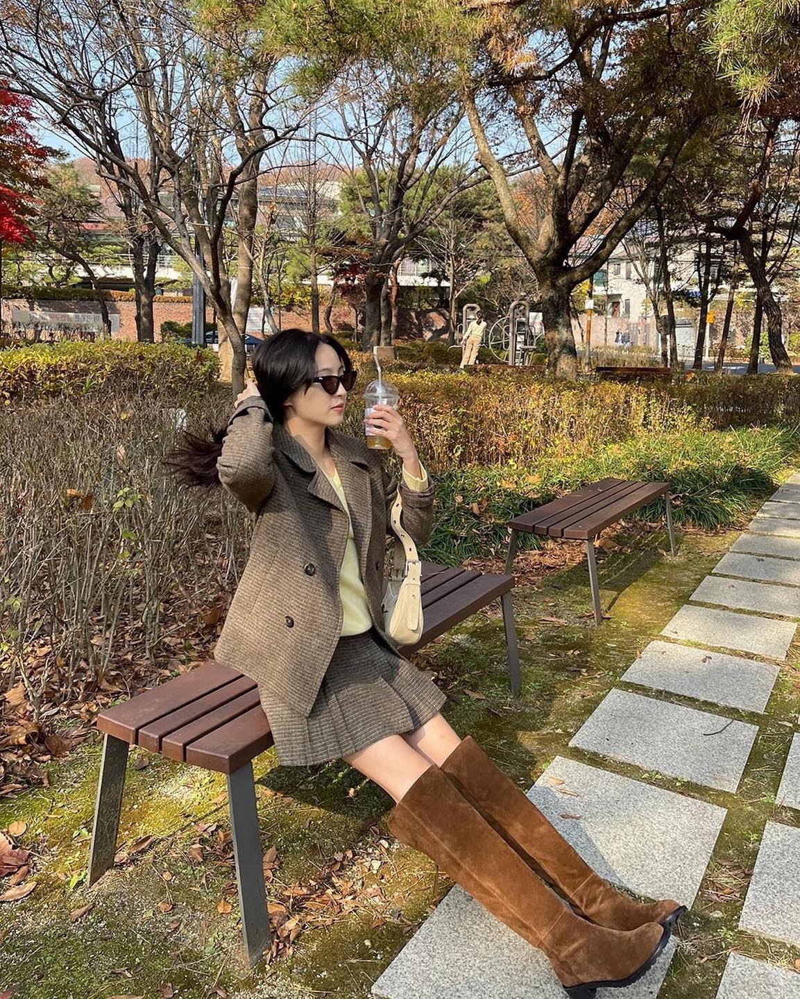 가을 롱부츠룩 참고👢@정혜성 이미지