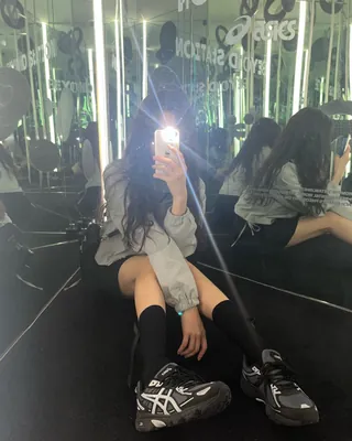 핫한 시공간 @성수가자💫아식스
젤카야노14&콜라보👟비욘드 스테이션 ~10/30 #광고
아식스(Asics) 비욘드 스테이션(Beyond Station) 팝업 스토어가 10월 30일(월)까지 성수 E( )PTY에서 진행됩니다. 시공간을 넘어 새로운 세상으로 향하는 컨셉에 맞춰 브랜드의 히스토리에 증강현실(AR) 기술을 통해 입체적으로 만나 보실 수 있습니다.
또한, 초보부터 대회에 참가하는 러너까지 자신에게 맞는 러닝화를 추천받을 수 있으며 테니스 제품, 대형 테니스 라켓 포토존, 아식스 대표 헤리티지 스니커즈인 젤-카야노 14와 최근 큰 인기를 얻은 트렌디한 콜라보 아이템까지 한 자리에서 만날 수 있는데요.
팝업스토어에서 촬영한 사진을 SNS에 업로드 시 선착순 스페셜 기프트 증정 이벤트까지 진행되니 새로운 세상으로 향하는 아식스를 만나보세요.🎁
- 일정: 2023년 10월 18일(수) ~ 2023년 10월 30일(월)
- 장소: E( )PTY (서울특별시 성동구 성수이로 97)
- 이벤트: 선착순 특별 기프트 증정, 추후 추첨을 통해 젤-카야노14 및 아식스 타올 증정 이미지