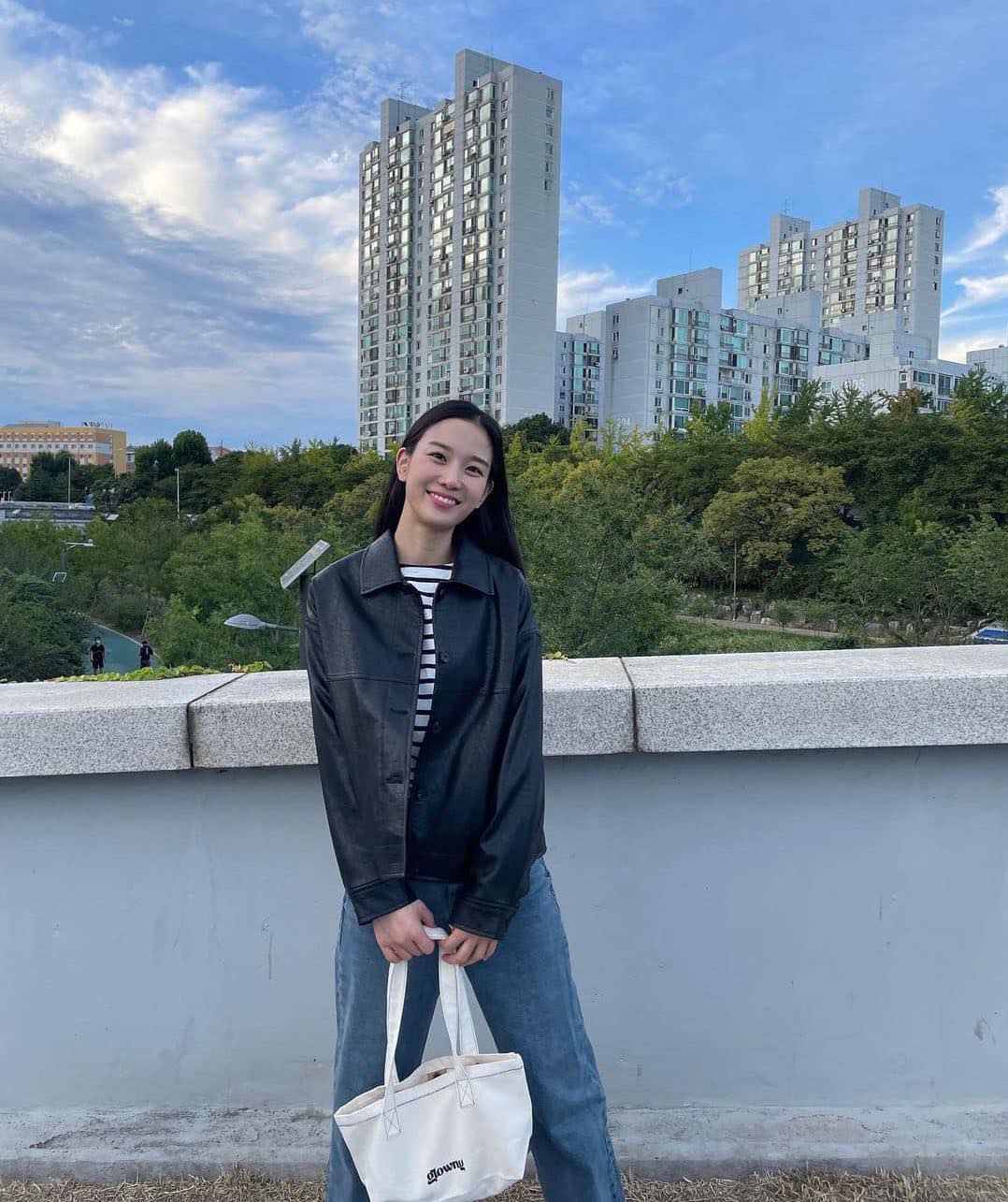 가을 스트라이프 코디하는 법🖤🤍 이미지3