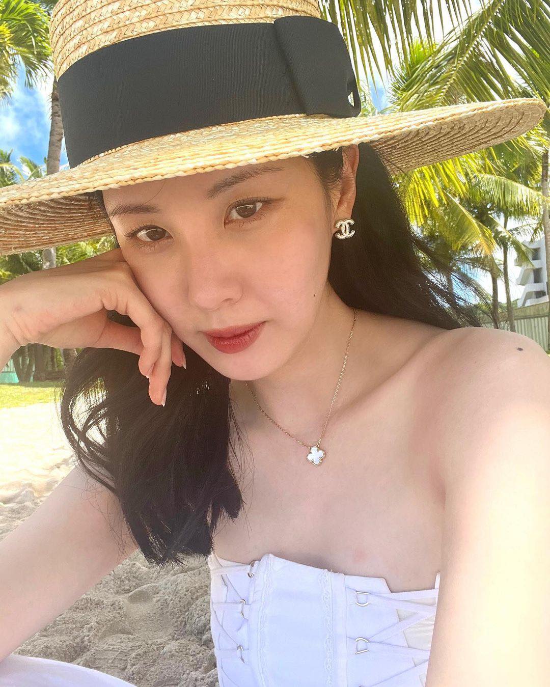 시선강탈👀 샤넬 로고 귀걸이🖤 이미지