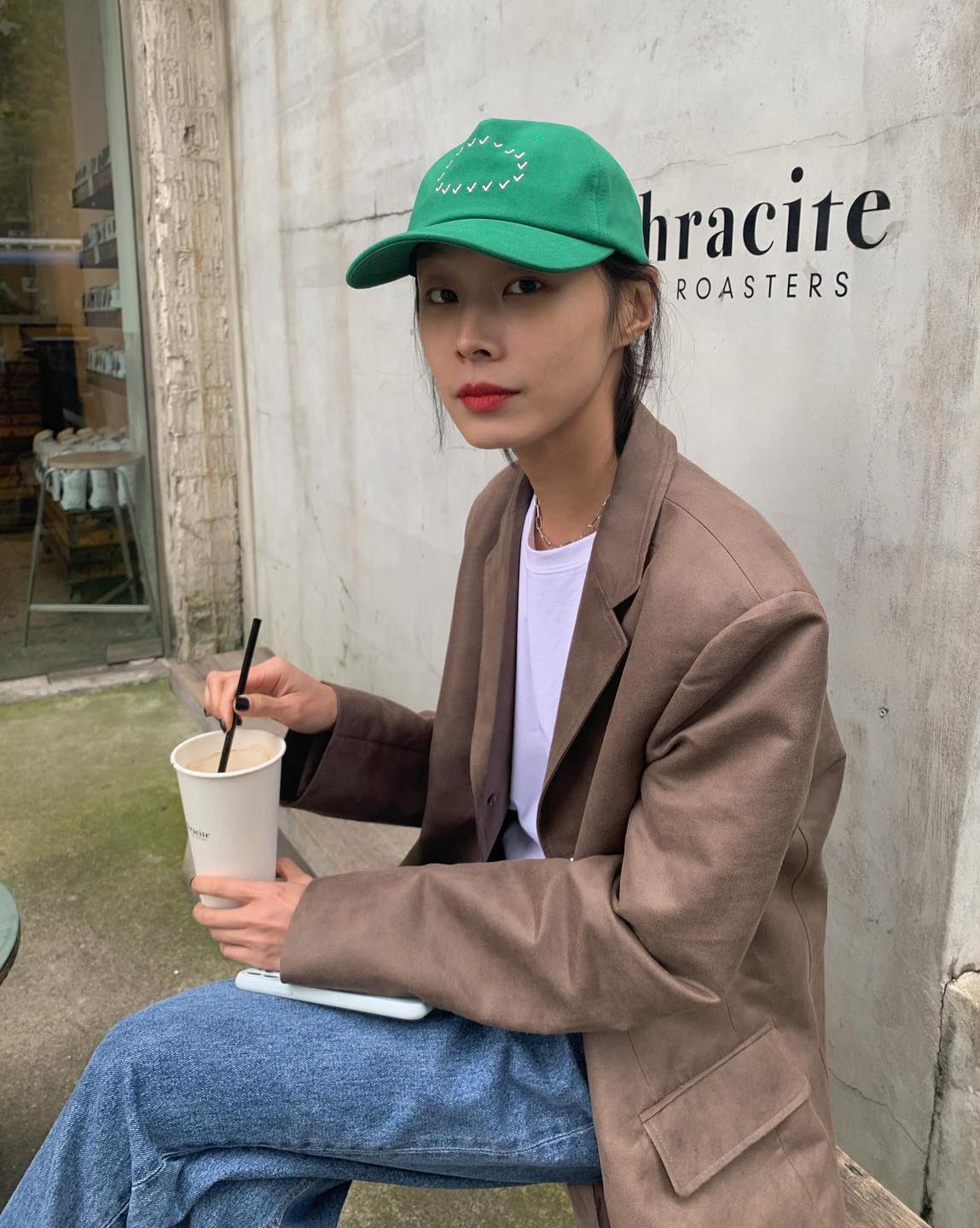 가을룩에 얹어보는 초록 볼캡🥦 이미지2