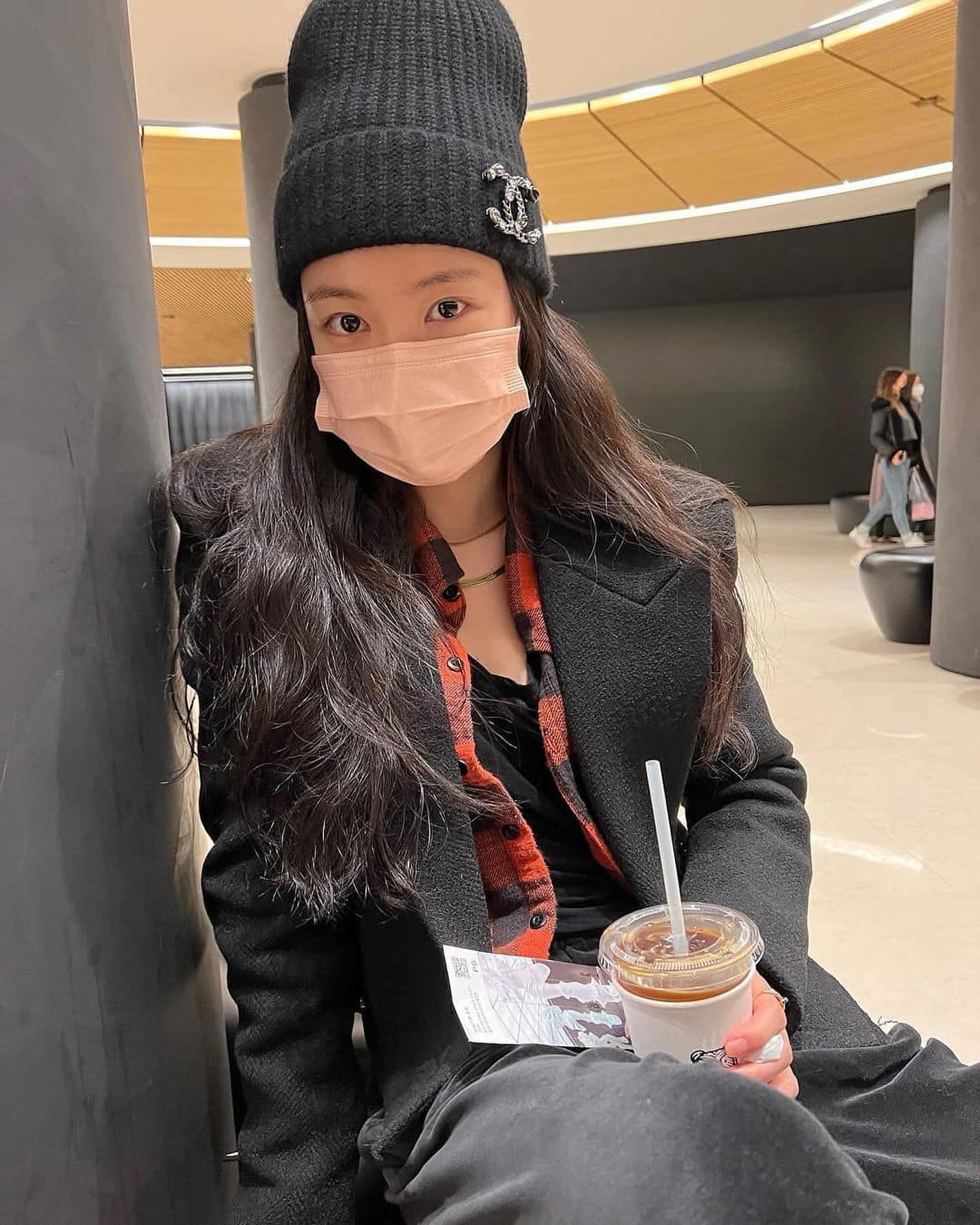 시크미 더하는 검정비니🖤 이미지