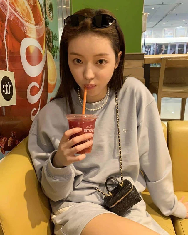 맨투맨 + 진주목걸이🐚🩶꾸안꾸 이미지