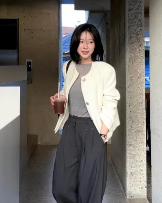 출근룩으로 화이트 트위드 좋지🦢 이미지
