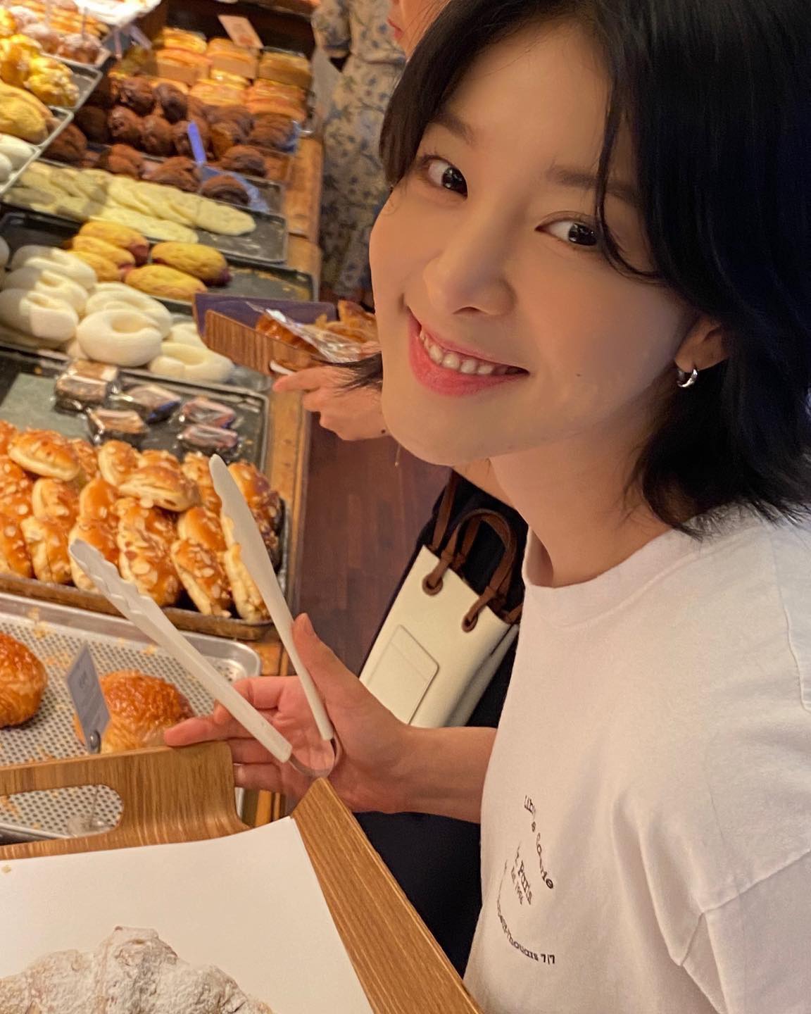 단발 허쉬컷이 찰떡인 설인아💯🖤 이미지