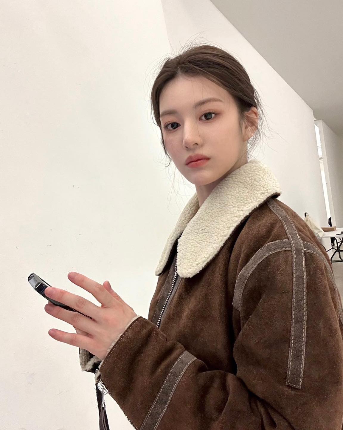 예쁜 언니들 아이템🐻🤍@무스탕 이미지2