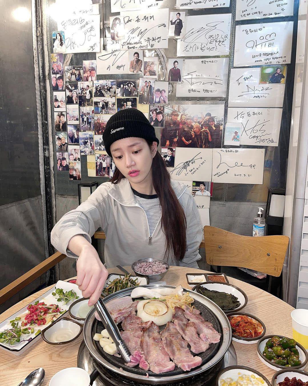 휘뚜루마뚜루 반집업🩶🖤꾸안꾸 이미지9