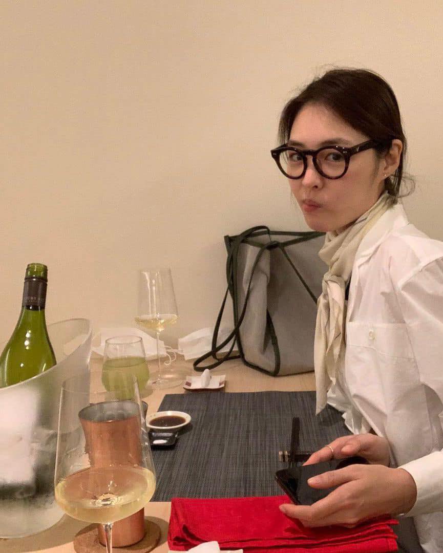 스카프 날씨 얼마 안남았어💛🖤 이미지