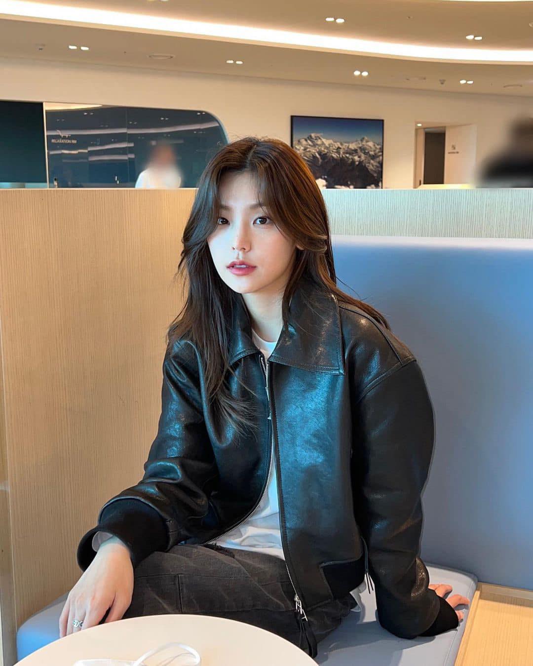 간단한 시크미🖤집업 레더자켓 이미지