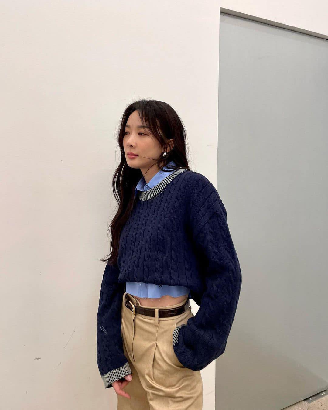 폭닥한 조합 니트에 셔츠🧶👔 이미지