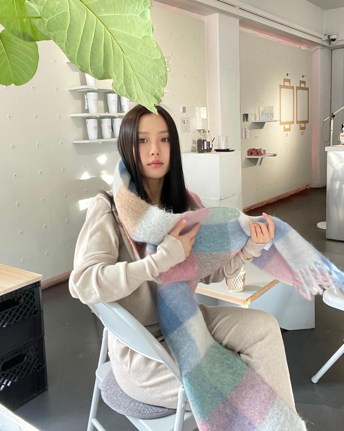 언니들처럼 체크목도리 준비🧣🧡 이미지