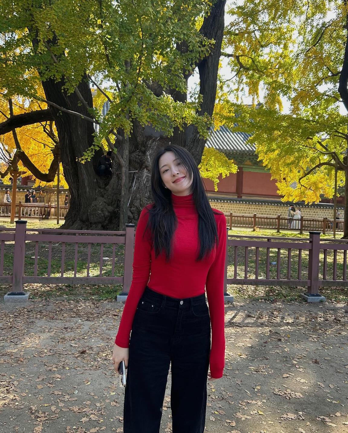 이젠 얇은 목폴라 입을 날씨🤧🩶 이미지