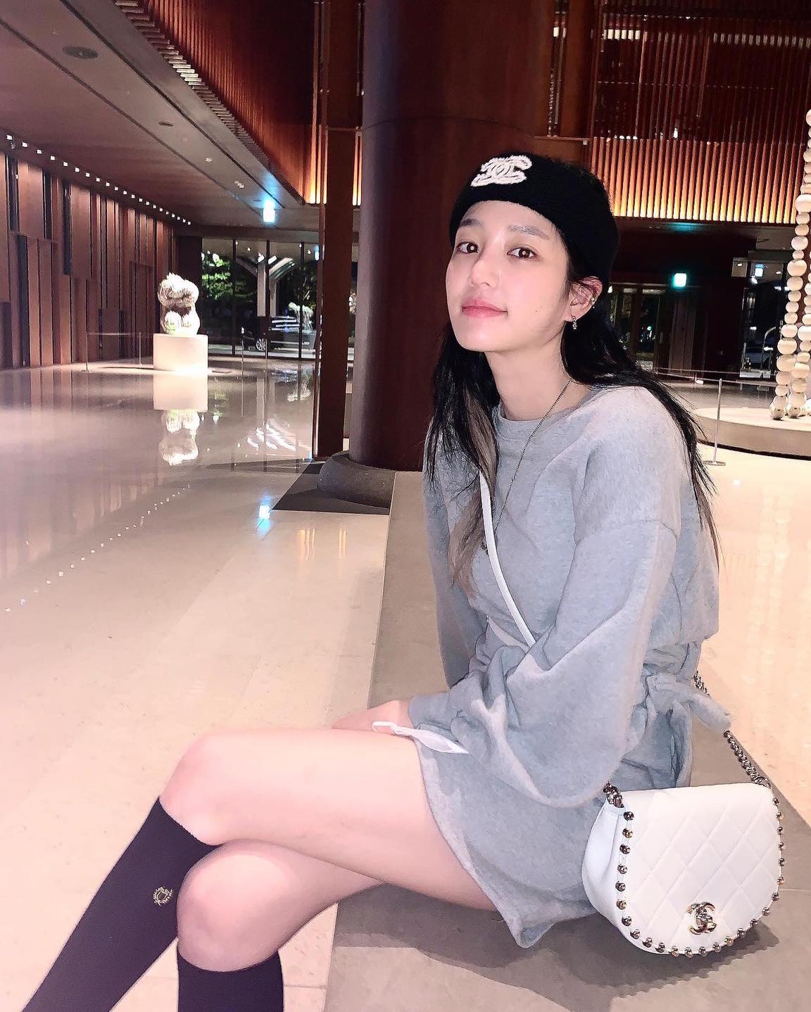 시크하게 샤넬 화이트백 어때🤍✨ 이미지