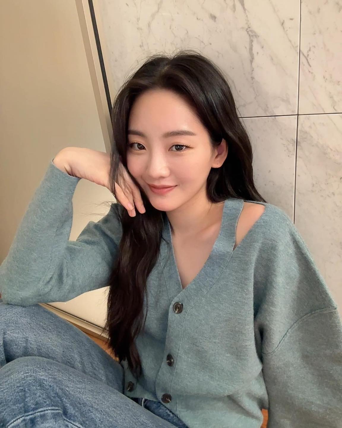 청바지와 어울리는💜🔍가디건 찾기 이미지