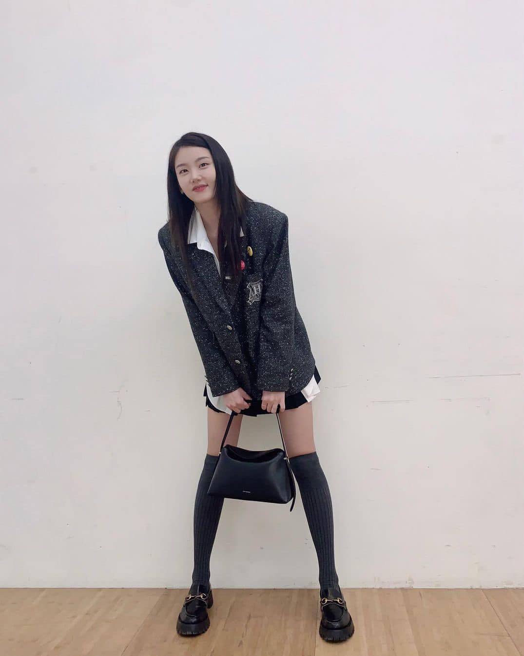 여리여리한 니삭스 더하기🧦🖤 이미지4