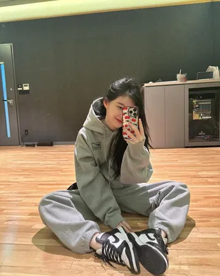 겨울에 브랜드 회색 후드는 기본🩶 이미지