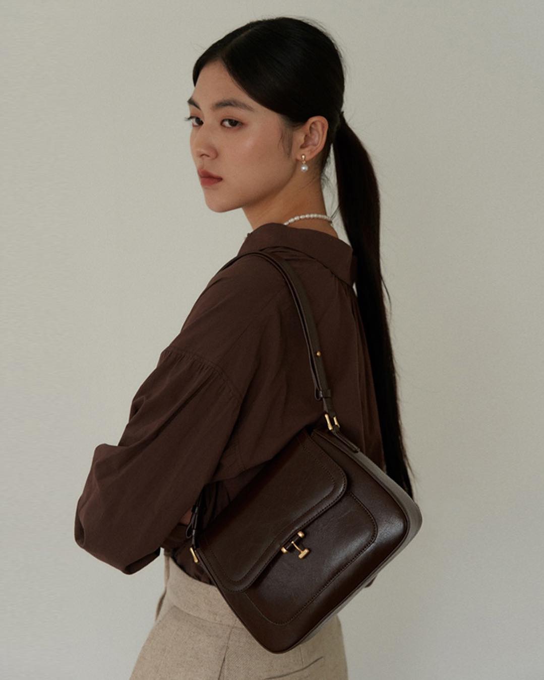 29CM 블랙 프라이데이 소식📢
이굿위크🎁최애 브랜드를 최대 할인으로 겨울룩 @완성해 #광고 

11월의 블랙프라이데이를 맞아 최대 94% 할인율을 자랑하는 29CM ‘이굿위크’가 진행됩니다. 던스트, 유어네임히얼, 드메리엘, 유라고 등 총 2,009개의 브랜드가 참여해 이번 겨울을 책임질 다양한 블프 추천템을 제안했는데요. 24시간 선착순 특가 ‘이굿딜’부터 매일 다른 브랜드를 단 하루 29% 할인하는 ‘이굿입점회’, 그 외 마이셀렉션, 브랜드팝업, 럭키쿠폰, 이굿라이브까지!

다양한 이굿위크 이벤트들이 준비되어 있으니 지금 29CM 앱을 열어 자세한 내용을 확인해보세요.🖤

📣 29CM 이굿위크
📅 11/13(월) 00:00 - 11/22(수) 23:59 이미지4