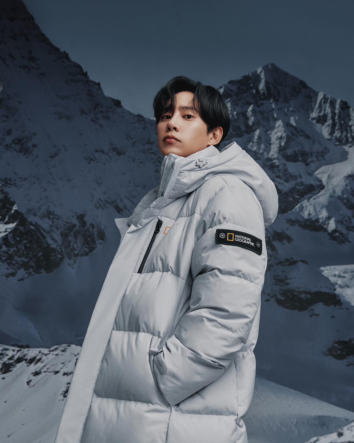 올해 패딩🖤💛내셔널지오그래픽
핫한 셀럽들 겨울 취향저격템🏔️패딩 코디 @참고하자 #광고

라이프 스타일 전문 브랜드 내셔널지오그래픽 어패럴에서 이번 23FW 시즌을 맞아 배우 김다미, 박성훈과 핫한 셀럽들의 패딩 스타일링을 제안합니다. 세련된 사복 스타일링으로 여성들의 워너비인 효민부터, 최근 넷플릭스 <지금 우리 학교는>, <청담국제고등학교>에서 인상적인 연기로 MZ세대들에게 큰 주목을 받았던 배우 이은샘, 라이징스타로 주목받고 있는 배우 신수현까지.

내셔널지오그래픽의 메인 모델 배우 김다미와 박성훈부터 핫한 셀럽들이 소개하는 내셔널지오그래픽 어패럴의 23FW 패딩 지금 바로 엔스테이션몰을 통해서 다양하게 만나보세요. 이미지10