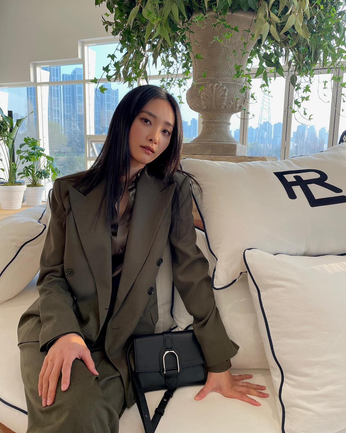 수트 셋업으로 시크해지기🖤🤎 이미지