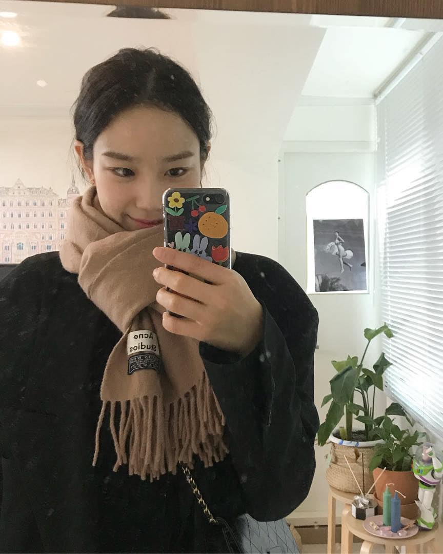 이젠 목도리 준비해🧣아크네 이미지
