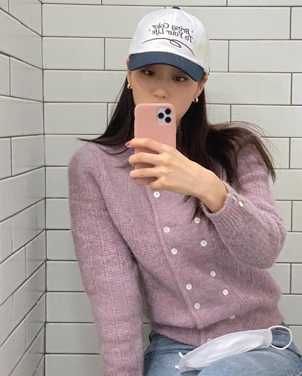 니트에 볼캡 포근한 조합🧶🧢 이미지6