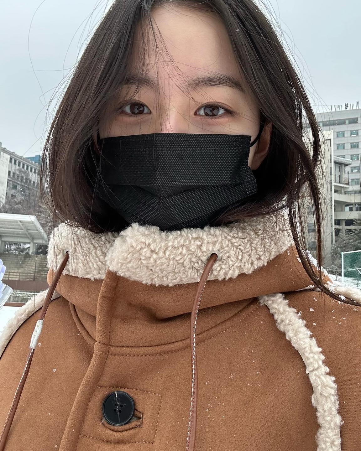 올해 무스탕 컬러는@브라운🤎
 이미지