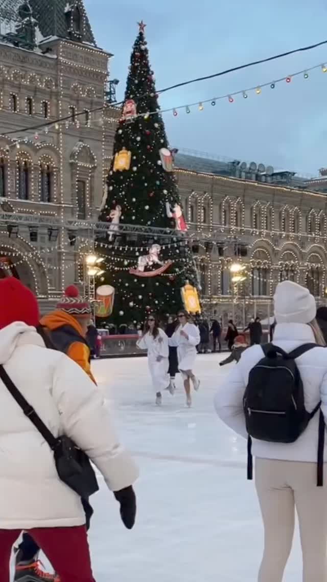 겨울엔 친구랑 스케이트 타자⛸️❄️ 이미지