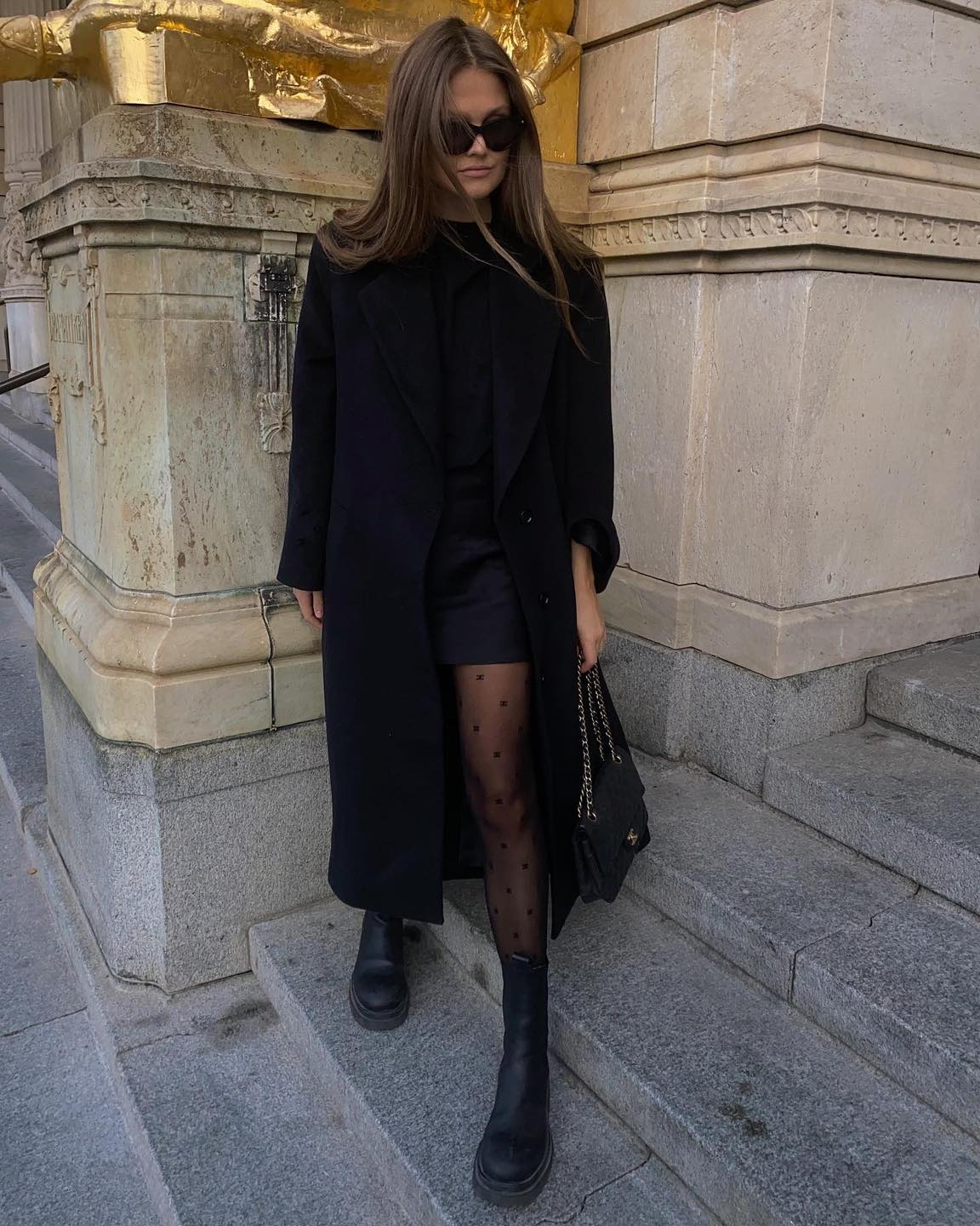 시크한 패턴 스타킹 무드🖤😎 이미지
